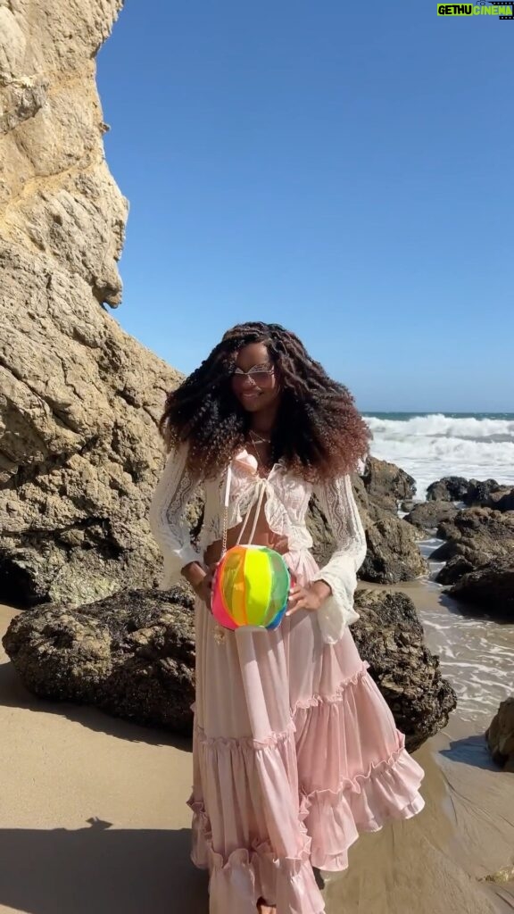 Betsey Johnson Instagram - Summer kitsch makes a splash. 🐚 Beach sold separately. 💦