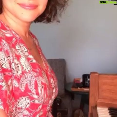 Bette Midler Instagram - I’ll Be Seeing You Repost from @norahjones • Bonus Video! I got a request to record this song to direct attention to a great organization, New York Restoration Project @nyrp (nyrp.org) Check them out! . This happens to be one of the first songs I ever learned to play and sing together and I love it dearly. Written by Sammy Fain and Irving Kahan in 1938. I haven’t sung it in about 20 years. This is for you, Mom. See you tomorrow for more requests, live at 4….ish. Love, Norah . @bettemidler