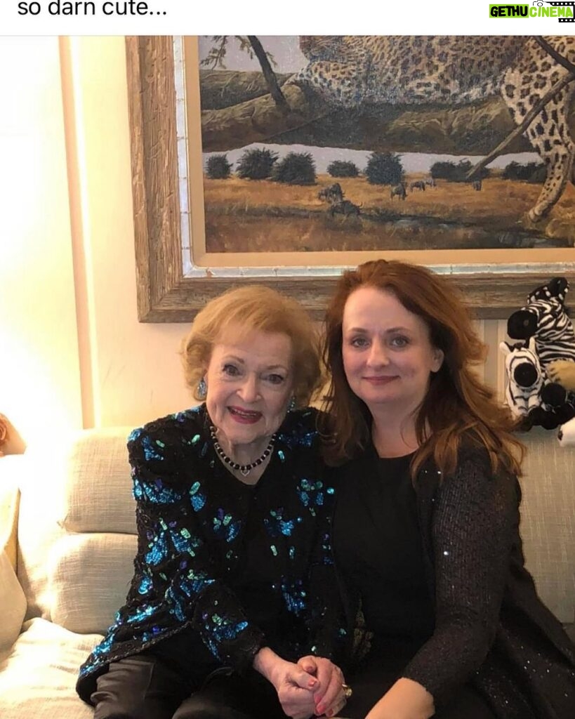 Betty White Instagram - This was Betty”s last appearance on the Primetime Emmys. Missing that house, that room, that sofa, and THAT LADY ❤️