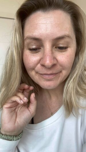 Beverley Mitchell Instagram - The journey is filled with peaks, valleys and mountains but you push on. This week I have been struggling with my body image but I am making conscious decisions to change the way I speak to myself. Instead of putting myself down for the weight I have gained as I asked myself how can I serve you better? How can I help you feel stronger? Now I am looking for ways to better serve my body! Any suggestions? Meal plans? Anything ? I am open #mentalhealth #bekindtoyourmind #selflove #selftalk