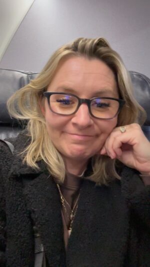Beverley Mitchell Instagram - Guess who I found on my flight! Thank God for #DavidGallagher who is keeping me calm on our very delayed @united flight! Looks like we are missing our connection to #hartford so we might need #planes #trains #automobiles to get us to @thats4ent #90scon #7thheaven
