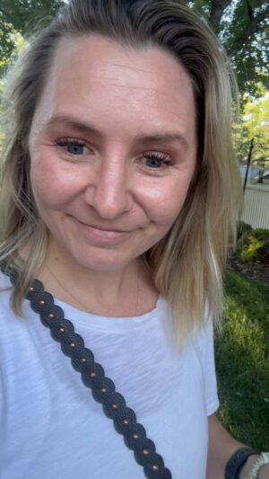 Beverley Mitchell Instagram - What a difference two weeks make! It’s amazing how much things shift! I went from the lowest of lows to the highest of highs! The universe is shifting and amazing things are coming! Sending you all love and just keep going! You will have better days!! #betterdays #keepyourheadup #keepgoing
