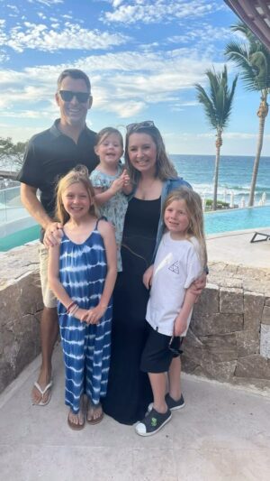 Beverley Mitchell Instagram - Lately life has felt heavy and it’s an important lesson to step out of your space and find the light! These are my reasons, this is my purpose, they are my light. #springbreak #breakfromtheheavy #love #reset