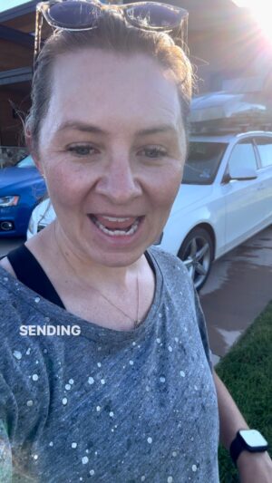 Beverley Mitchell Instagram - A gentle reminder! Let go of the bad to make room for the hood! #letthegoodtimesroll #betterdays #makeroomforgood #mentalhealth
