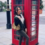 Beverly Bello Instagram - London 🇬🇧🎄☎️