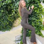 Beverly Bello Instagram - 🚨 BIG CONCOURS INSTAGRAM 🚨 Www.grossiste-en-ligne.com La seule boutique en ligne de vêtements pour femme à vendre à prix grossiste aux particuliers ❤️ Des gains d’une valeur de plus de 1500€ à gagner🍀🤑 ! Pour participer c’est très simple: -Être abonnée à @grossiste_enligne et mon compte @beverly_b_officiel -Liker cette publication et inviter 2 amis en commentaires à participer! - Créer un compte particulier ou professionel sur www.grossiste-en-ligne.com -Doublez vos chances en partageant le post et taguant @grossiste_enligne 🍀✨ 🌟Un gagnant sera tiré au sort chaque mercredi pendant 11 semaines sur leur instagram @grossiste_enligne du 01 décembre 2021 au 09 Février 2022 et remportera 100€ de bons d’achats chez www.grossiste-en-ligne.com🌟 Et comme grand final le 09 Février 2022 parmi tous les participants, un grand gagnant remportera une carte cadeau SEPHORA d’une valeur de 100€, 100€ de bons d’achats Modress.com et 200€ de bons d’achats grossiste-en-ligne.com💥🛍🤩 Retrouvez toutes mes tenues sur leurs sites et profitez de -10% sur tout le site avec mon code: Beverly10 www.grossiste-en-ligne.com