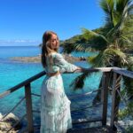 Beverly Bello Instagram - Il y a 1 an nous étions sur cette magnifique île 🏝 un voyage qui sera gravé en nous les Seychelles 🇸🇨