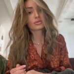 Beverly Bello Instagram - Bonsoir vous ❤️