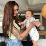Beverly Bello Instagram - À toi dont j’ai l’honneur d’être ta marraine , je serai toujours là pour toi mon petit Louis d’amour que j’aime ♥️ L’un de mes plus beaux rôles Merci @marionpaulabarone @drn_r7 ♥️