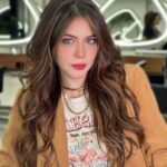 Bia Arantes Instagram - Dia de hidratar muito esse mega e cortar a franja, porque essa ainda cresce, viu? Haha! ✨ Obrigada amigo amado @cristhofergloe ❤️ Âme Concept