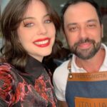 Bia Arantes Instagram - Dia de cuidar do cabelítio com meu amigo @cristhofergloe que já deixou meu cabelo ruivo, loiro e agora natural! Tonalizante igualzinho minha raiz até a química das colorações anteriores irem embora! Obrigada equipe @casaflorah ! ♥️