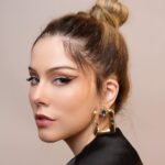 Bia Arantes Instagram - O eleito da loira pra prestigiar a nova loja @lebronstein da minha amiga @lethiciabronstein ✨🖤