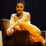Bia Arantes Instagram - Seguimos ensaiando! O Tempo e A Sala - dias 28 e 29 de março em Curitiba no @festivaldecuritiba ♥️ Viva os encontros e viva a arte! @otempoeasala Teatro Guairinha