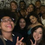 Bia Arantes Instagram - “As fotos da festa ficaram ótimas” Obrigada @intropictures.tv por promover esse reencontro ontem! Na @ahistoriadelasserie eu encontrei essa equipe, que eu juro, não tenho como amar mais! Vocês são incríveis ❤️ @starplusbr @ahistoriadelasserie cineclubecortina