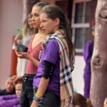 Bia Torres Instagram - Dump de tres dias lindos de competição em Campos. Que momento! 💜 A dança me reconstrói todas as vezes que meu mundo desaba. Quem dança sabe que, com o tempo, dançar vira refúgio, abrigo, remédio. Sou grata por poder aprender e ensinar. Grata por cultivar sonhos e fazer parte dessa história. Sinto orgulho da nossa mensagem e do nosso propósito. Orgulho do império digno que estamos construindo e de cada um dos pequenos castelos que levantamos no coração dos nossos alunos. Ver o resultado do nosso suor me faz ter certeza que estamos no caminho certo e que, de pouco em pouco, somos capazes de transformar. A gente dança pra ser feliz e, é sério, o que não falta aqui é felicidade. No caos, na vitória, na derrota, no perrengue, na sala, no palco... nós somos muito, muito felizes. E é exatamente por isso, pelo amor que sentimos pelo que fazemos, que por onde nós passaremos, sempre, as pessoas saberão quem nós somos.