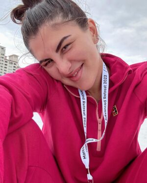 Bianca Andreescu Instagram - I never thought I’d be where I am today at the beginning of the year. I had goals for my career and personal life that just didn’t go the way I thought. It was very saddening at first - thinking I’ve let myself and many others down once again, but like that one person once said… that’s life. This year took so many turns. I’ve never felt so hurt. I’ve also never felt so happy. But the one thing that always keeps me going is continuously learning and the saying “everything happens for a reason”. So to end this year I want to share with you the moments where I’ve felt the most joy, sadness, and contentment. Along with a little list (that could fit in the frame lol) of things I’ve been practicing and things that just need to be said. Enjoy :)