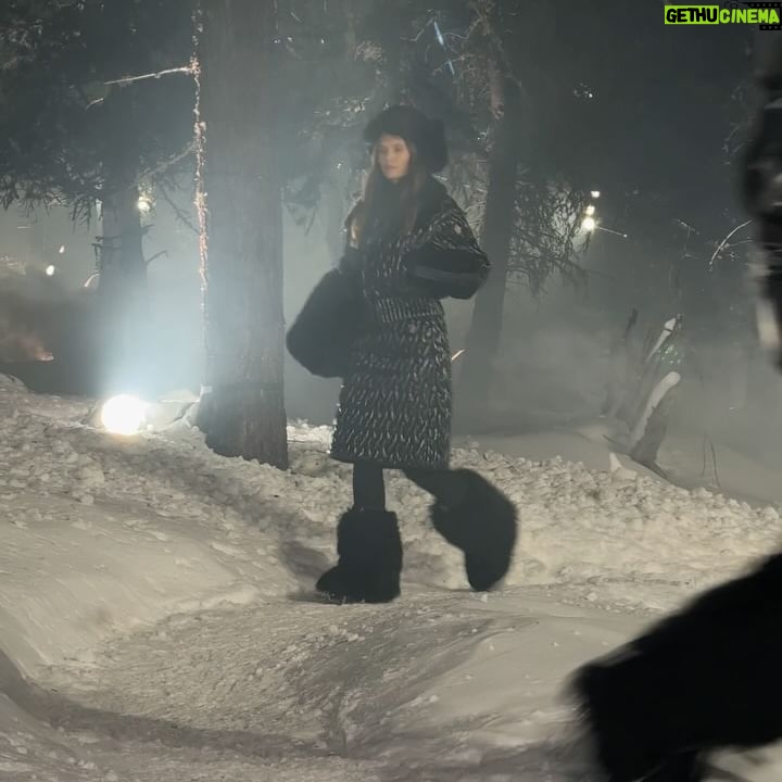 Bianca Balti Instagram - St Moritz with @moncler #monclergrenoble Thank you @piergiorgio @dmcasting Hair @sammcknight1 Makeup @lauren.parsons