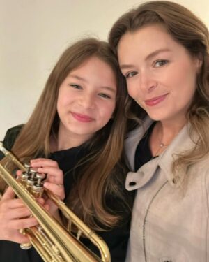 Bianca Castanho Instagram - Minha trompetista 🥰😍🎺🎼💖