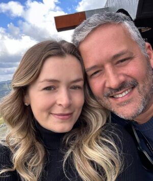 Bianca Castanho Instagram - E hoje é o dia do amor da minha vida!!!! A pessoa com o maior coração que eu conheço e que eu tenho o privilégio de dividir a vida! Te desejo muita saúde e que todos os seus sonhos se realizem, porque você merece!!! Te amo ontem, hoje e sempre… 💞👩🏼‍❤️‍👨🏻🥳🎂🍾🥂#happybirthday