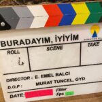 Bige Önal Instagram - 2022’nin en büyük hediyesi, “Buradayım, İyiyim” ailem🤍 Dump 1👊🏻