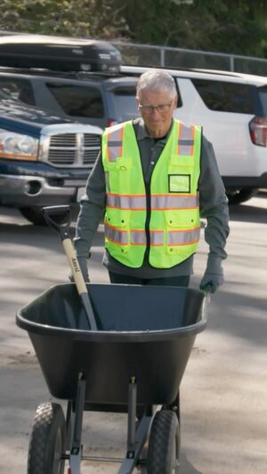 Bill Gates Instagram - I filled a pothole and reduced carbon emissions during my incredible visit to @modernhydrogen! Modern Hydrogen has developed an innovative system to remove carbon from natural gas. The process results in hydrogen, a zero emission fuel, and solid carbon, which can be sequestered in asphalt used to build roads and repair potholes.