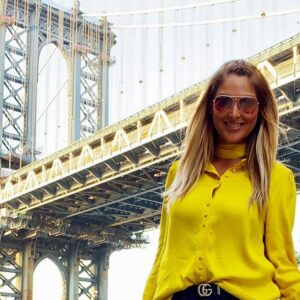 Blanca Soto Instagram - Sunday 💛 New York State of Mind !!! 🌻 #NY 🚕  #gratitud 🌼 #lookoftheday #yellow 🤩#picoftheday ☀️ #mood⚡️#happy 😀 #fashion #love #teamsoto #besazos #infinito
