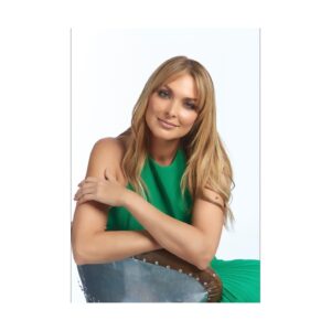 Blanca Soto Instagram - Happy Tuesday 🤗 !!! Detrás de las cámaras de #photoshoot #notepuedesesconder #bts @telemundoseriesexclusivas @telemundo 📷: @tatogomez #teamsoto #infinito #besazos #photooftheday #instapic #photomood #actress 💋💋