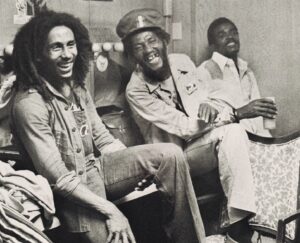 Bob Marley Instagram - “No matter what stages, oh stages, stages, stages they put us through, we’ll never be blue.” #ForeverLovingJah

Bob, Seeco and Carly backstage at The Roxy in #LosAngeles on the 1976 Rastaman Vibration tour.

📷 by Kim Gottlieb-Walker, from her book ‘Bob Marley & The Golden Age of Reggae’.