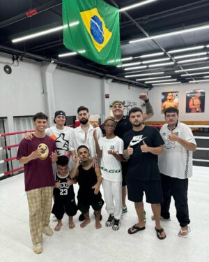 Boca de 09 Instagram - Chocamos o Brasil 🇧🇷. Obrigado ! 

@ojairzin x @anao.soneca
