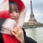 Bona Instagram - 나의 늘, 오랜시간 로망이였던 파리 그리고 런던의 크리스마스🎄♥️ 열심히 달려온 2023년을 또 차곡차곡 잘 채워 보내는것 같아 뿌듯하네요◡̈ 또 다가올 2024년도 모두들 건강하시고, 행복한 시간들로 채워지시길☁️ Happy New Year! 새해 복 많이 받으세요🤍