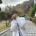 Bona Instagram - 안녕 피라미드 게임, 안녕 성수지 ! 북적북적 늘 함께였던 촬영장 애써주신 모든 분 들께 감사 인사를 전합니다🌹🤍 믿고, 응원해주시고, 기다려주시고, 좋아해주시고, 사랑해주시는 모든 분 들께도 감사드리며 ෆ̈ 그럼 마지막 피라미드 게임 시작할게🔺