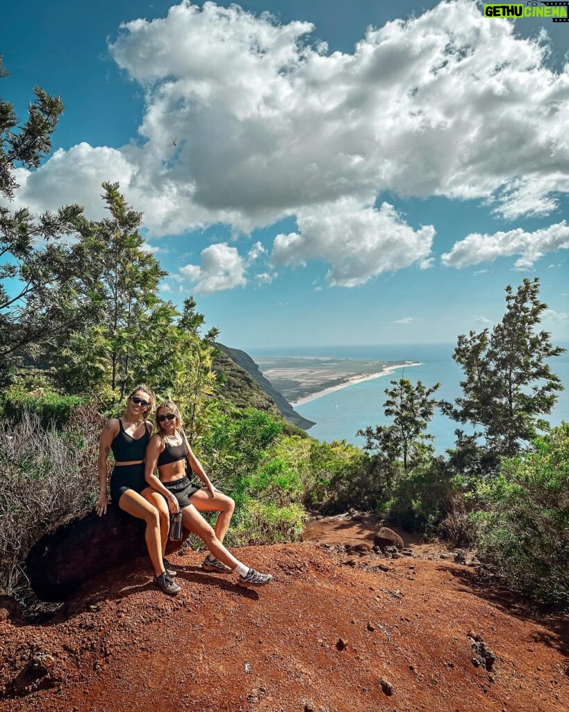 Brandi Cyrus Instagram - Went to Hawaii last summer and never posted. Kauai is so magical every time! So many great memories ☀️🌊🌳🤍