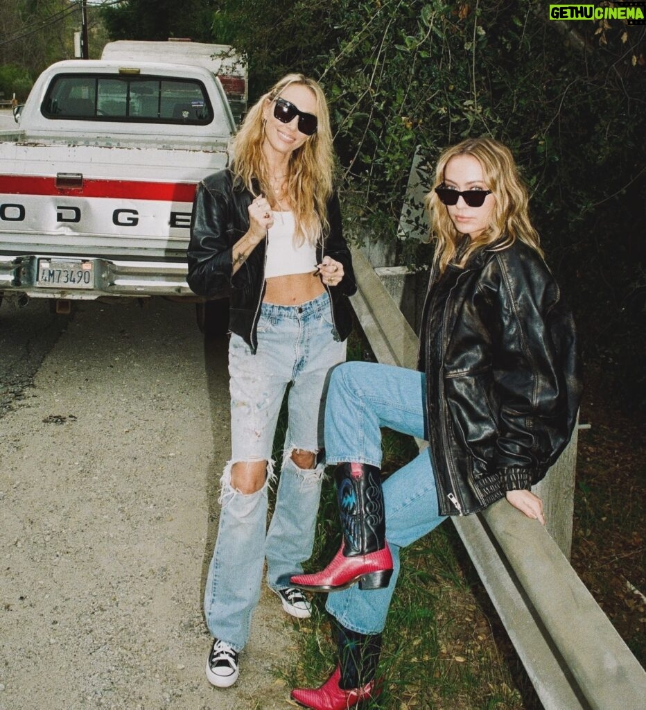 Brandi Cyrus Instagram - Honk if you see us in Topanga Canyon 😎