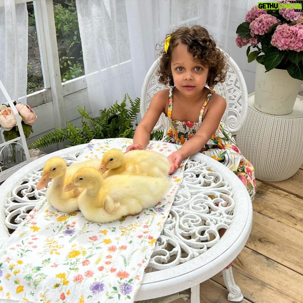 Brandi Runnels Instagram - Mommy Daughter and Ducks 🐤
