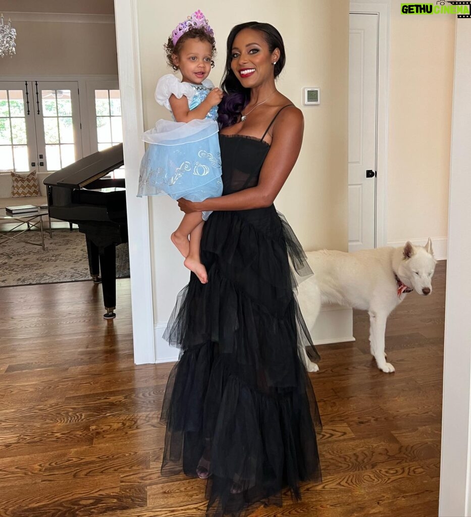 Brandi Runnels Instagram - My daughter says "mommy's got a dress like Cinderellas" then she disappears to her room and comes back with a look that says "you tried, but THIS is Cinderella" 😂