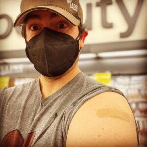 Brandon Routh Instagram - #FullyVaccinated!
2nd dose of #Moderna done!

Definitely felt my body mounting a strong immune response day of, and day after, and it did not feel great. But second day was much better, and third day I was back to normal. 👍🏻

Thank you science! And humans!
