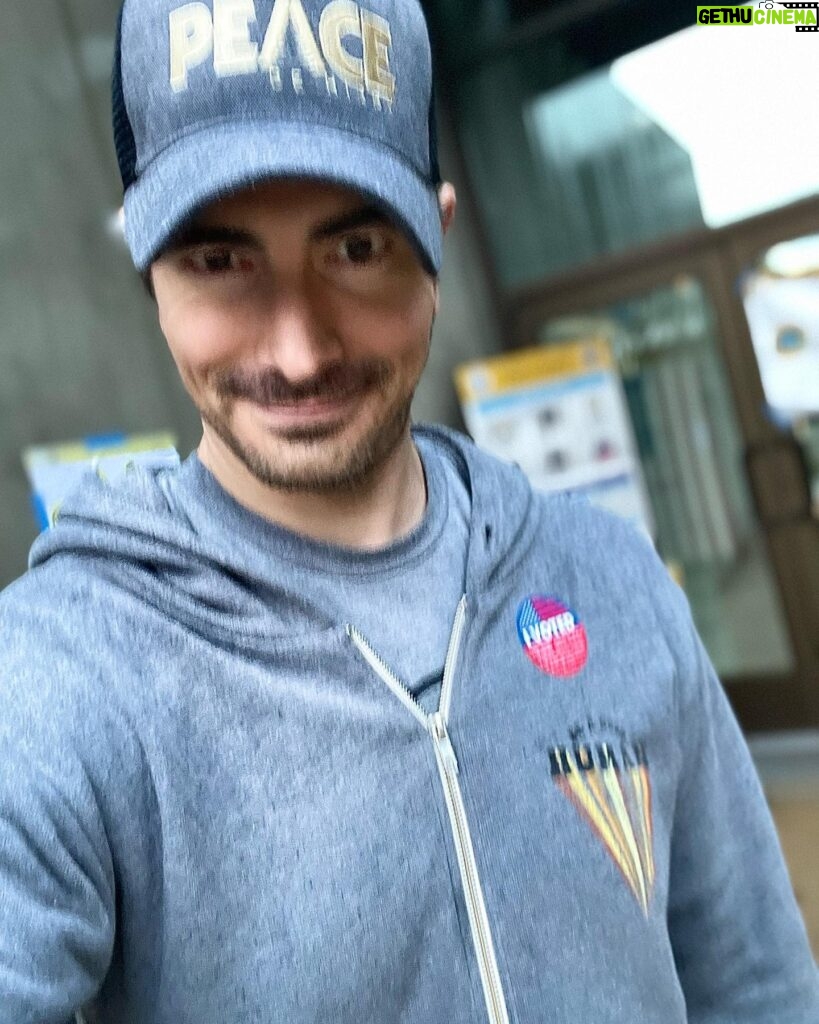 Brandon Routh Instagram - #CivicDuty completed! I definitely voted better than I selfied. 🙄😂 I #voted for human rights, women’s rights, inclusion, the arts, and the environment—among other issues. If you haven’t yet, there may still be time to #vote and participate. 🗳️