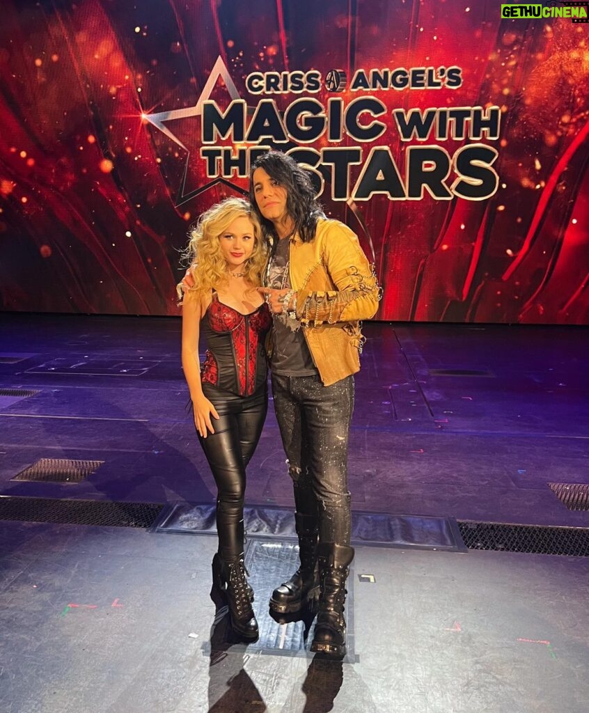 Brec Bassinger Instagram - @magicwithstars tonight!!! My younger self would never believe I got to be mentored by @crissangel and @terryfator Thank you guys for such a cool experience. Xo.