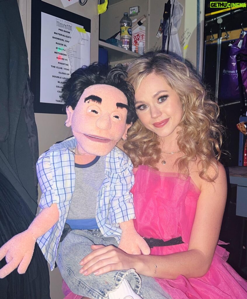Brec Bassinger Instagram - @magicwithstars tonight!!! My younger self would never believe I got to be mentored by @crissangel and @terryfator Thank you guys for such a cool experience. Xo.