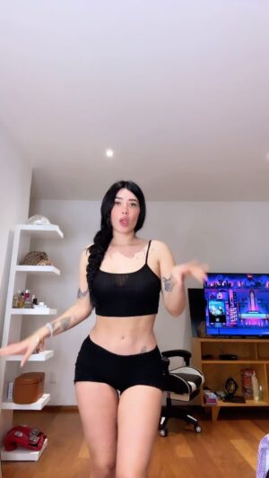 Brenda Zambrano Instagram - 😏