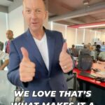 Brett Lee Instagram - Here’s the 2nd part of going behind the scenes at @officialjiocinema 🎬 A tour of the ‘engine room’ for you all with the fantastic team working hard, where they make it all happen 🙌🏻 #ipl2024 #jiostudios #iplonjiocinema #reels #studiotour