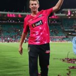 Brett Lee Instagram - A simply iconic Sydney Smash! 💥 Remembering Brett Lee’s SCG farewell on a famous night for the men in magenta. #BBL13