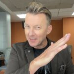 Brett Lee Instagram - 🚨✈️🏝️ DO. NOT. MISS THE OPPORTUNITY TO FLY THE #ThumsUpToofan TO THE WEST INDIES FOR THE ICC T20 MEN’S WORLD CUP WITH! Did I scream more via text? Just scan the “Thums Up” bottle and stand a chance to fly the Toofan to the West Indies. So what are you waiting for? #ThumsUpToofan #ThumsUp #Toofan #T20WorldCup #ToofaniTour