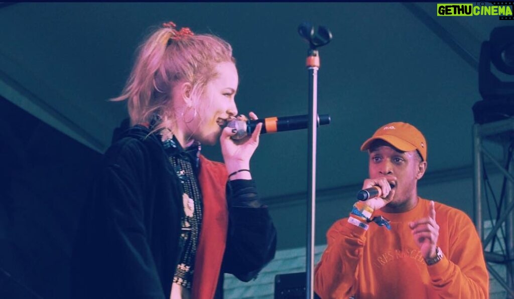 Bridgit Mendler Instagram - One of my fave times we performed Can't Bring This Down. Sxsw we brought it @pellyeah