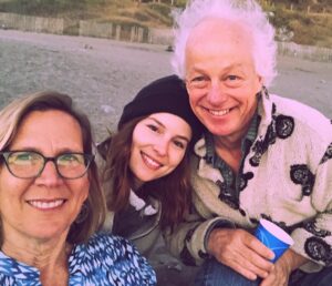 Bridgit Mendler Instagram - Bird always comes back to the nest 🐥