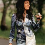 Brie Garcia Instagram - Walking into our @bonitabonitawine club zoom like…❤️🍷 Can’t wait to see your faces at 4:30pm PST tonight!!!