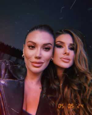 Brittany Furlan Instagram - Ohhh life 🖤