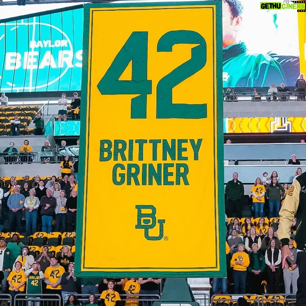 Brittney Griner Instagram - A special moment in @BaylorWBB history ✨ #SicEm