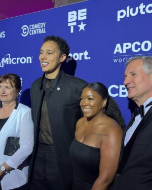 Brittney Griner Instagram - We are in awe from The White House Correspondents’ Association’s dinner last night. The first amendment is so important and we’re grateful to live in a country that recognizes freedom of speech. 

Major thank you to the courageous journalist from our past, present, and future for truth-telling and being the foundation for radical change. Our prayers go out to the families of Evan Gershkovich (Russia) and Austin Tice (Syria)— reporting is not a crime and we must bring them home. 

@gayleking and the entire CBS family, thank you for having us as your guest. Your hospitality was unmatched. 

Styled by: @calvinklein & @courtneydmays 
MUA: @lolasbeautymark 
Hair: @jadajenkinsco 

#WeAreBG #BringOurFamiliesHome