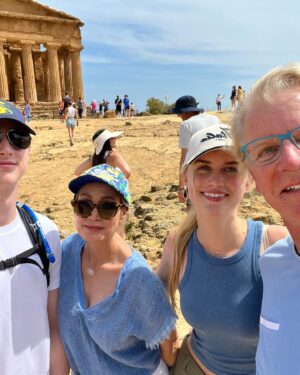 Brooke Elizabeth Butler Instagram - Sprinting through an airport terminal to get to your gate feels like pulling an all nighter before an exam you haven’t studied for.  Italy, I’ll miss ya 🫶🏻